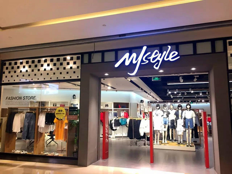 1629874580402039.jpg 服装.jpg